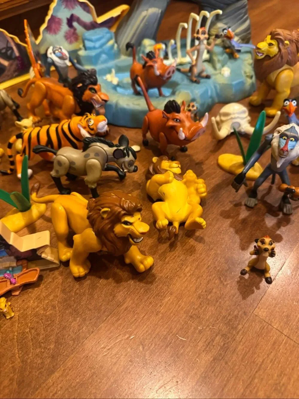 Vintage 1994 Disney Lion King Pride Rock Playsets & Figure Collection Lot